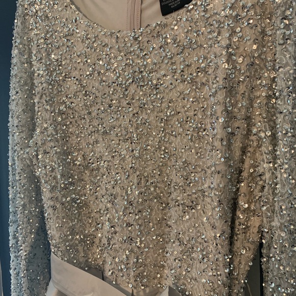 BRAND NEW Dillards formal gown - Picture 5 of 6